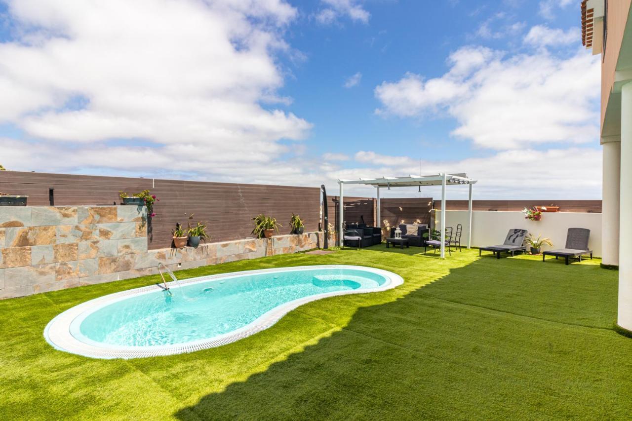 Samperez Piscina Jardin 5 12 Personas Сasa de vacaciones *